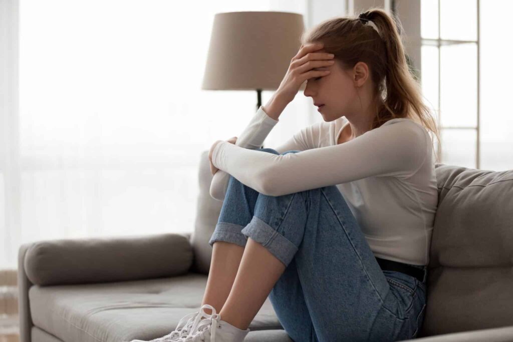De la tristeza al suicidio: ¿cómo detectar ideas suicidas en mis hijos adolescentes?